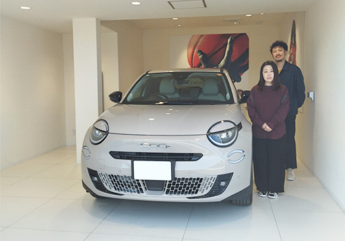 フィアット 600 HYBRID Crema Cappuccino（限定車）