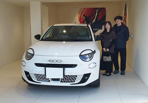 フィアット 600 HYBRID La Prima