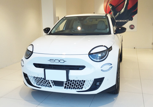 フィアット 600 HYBRID La Prima