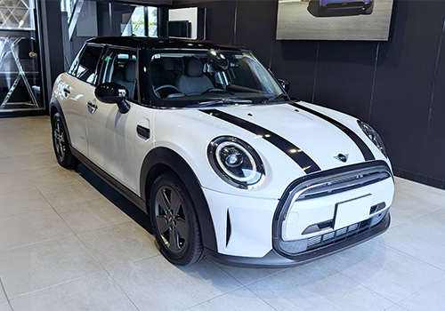 MINI クーパー 5ドア D（2023）